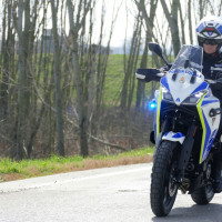 MOTO MORINI, CON LA SUA ICONICA X-CAPE, PARTNER DELLA POLIZIA LOCALE INSIEME A BERTAZZONI