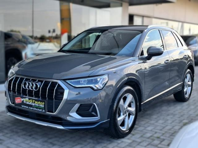 AUDI Q3 35 TFSI Business Advanced