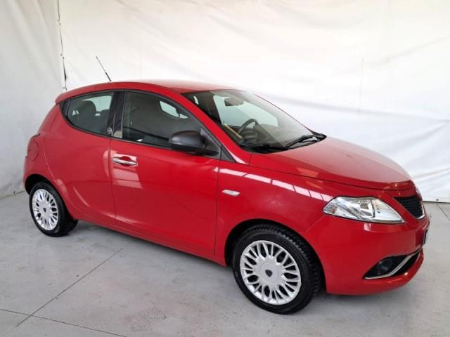 LANCIA Ypsilon 1.2 69 CV 5 porte GPL Ecochic Silve
